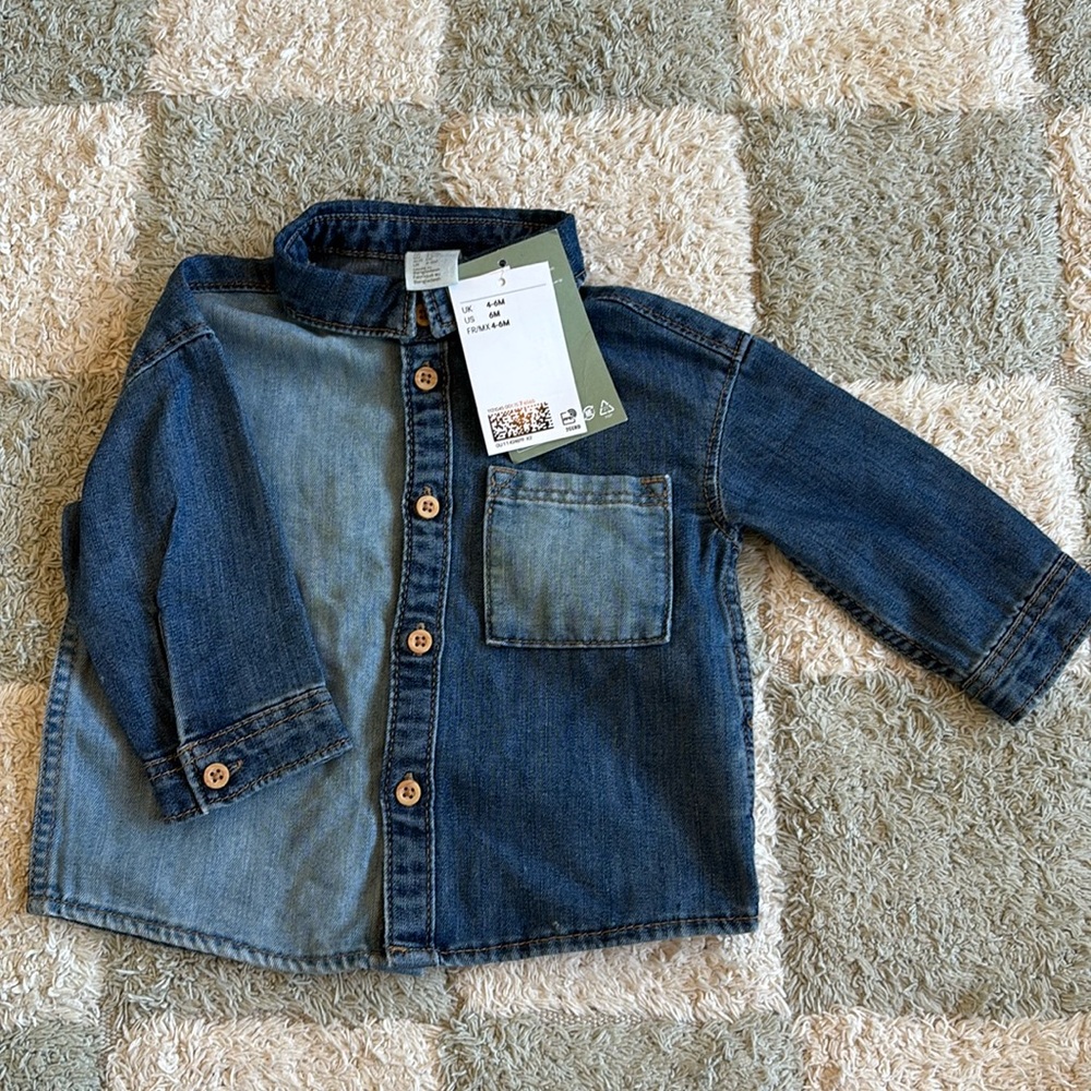 H&M 4-6 month two toned button down jean shirt